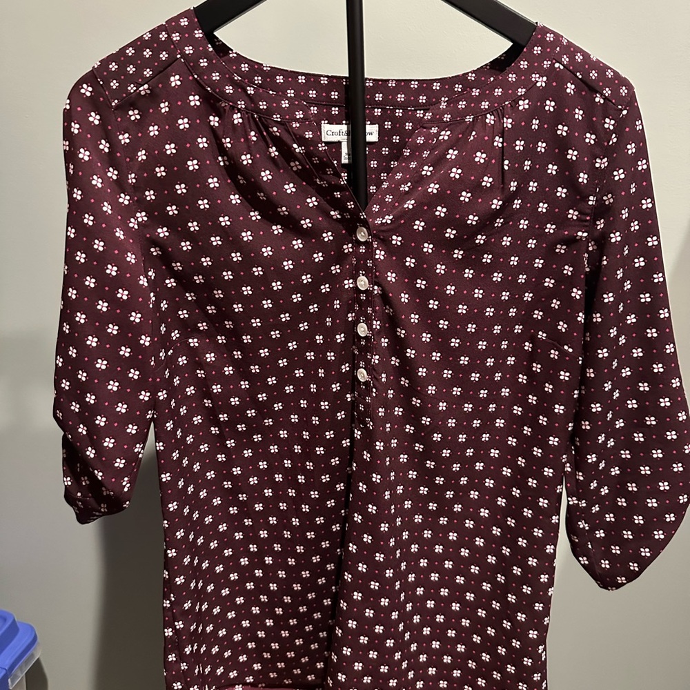 Croft & Barrow Red 3/4 Sleeve Buttoned Blouse with Mandarin Collar